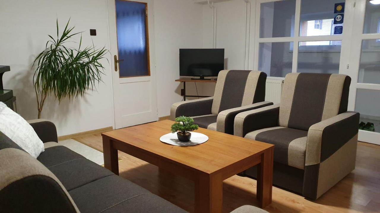 Apartmany Anna Bešeňová Exteriör bild